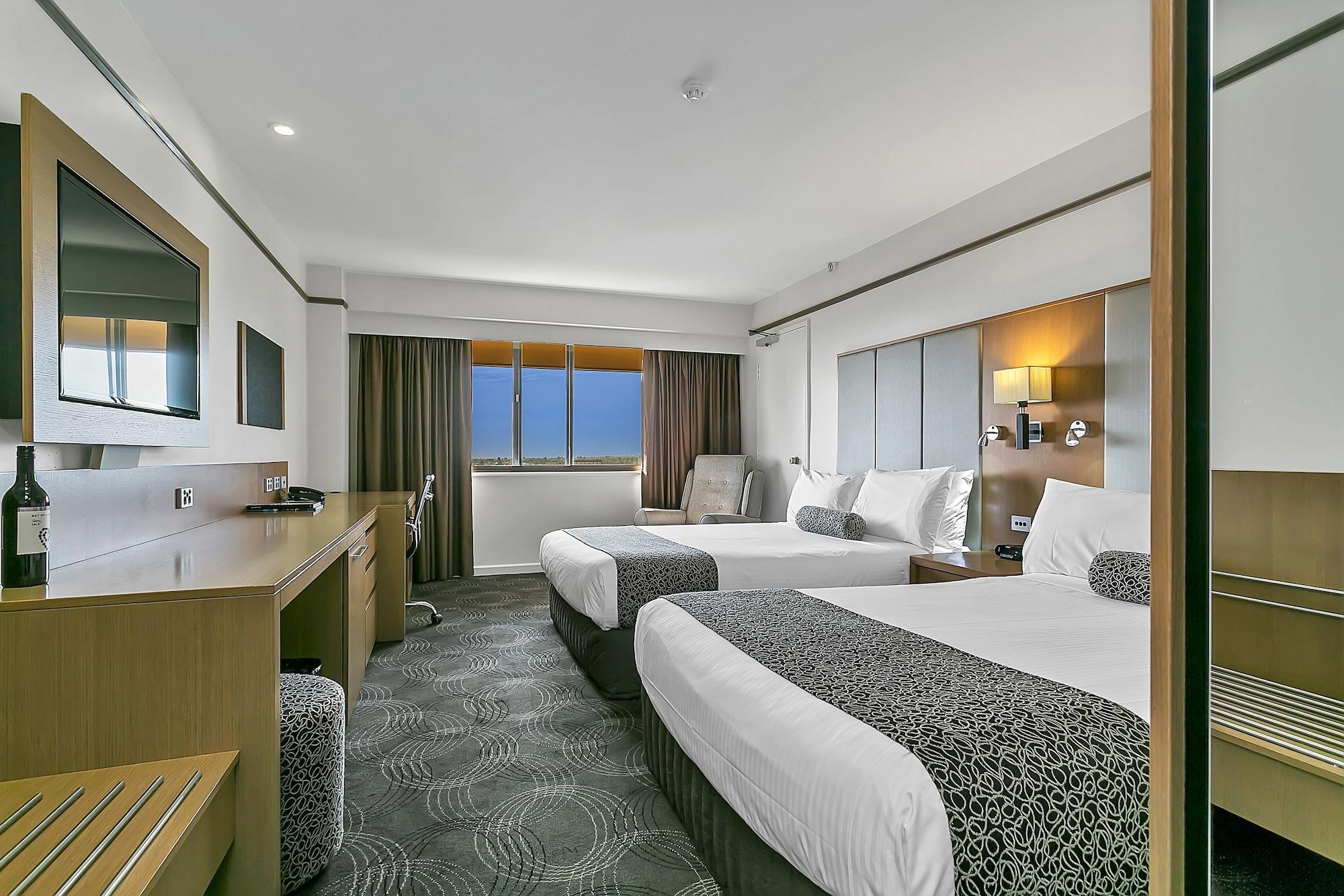 Отель Stamford Plaza Аделаида Экстерьер фото Deluxe Room