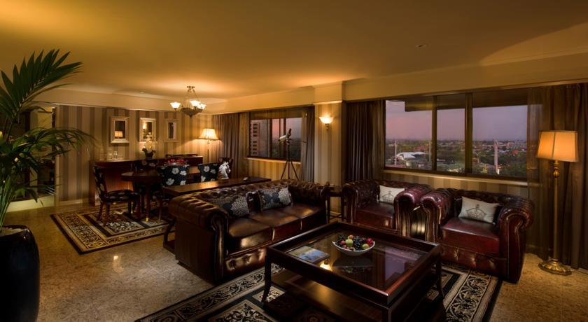 Отель Stamford Plaza Аделаида Экстерьер фото A suite at the Four Seasons Hotel, Cairo