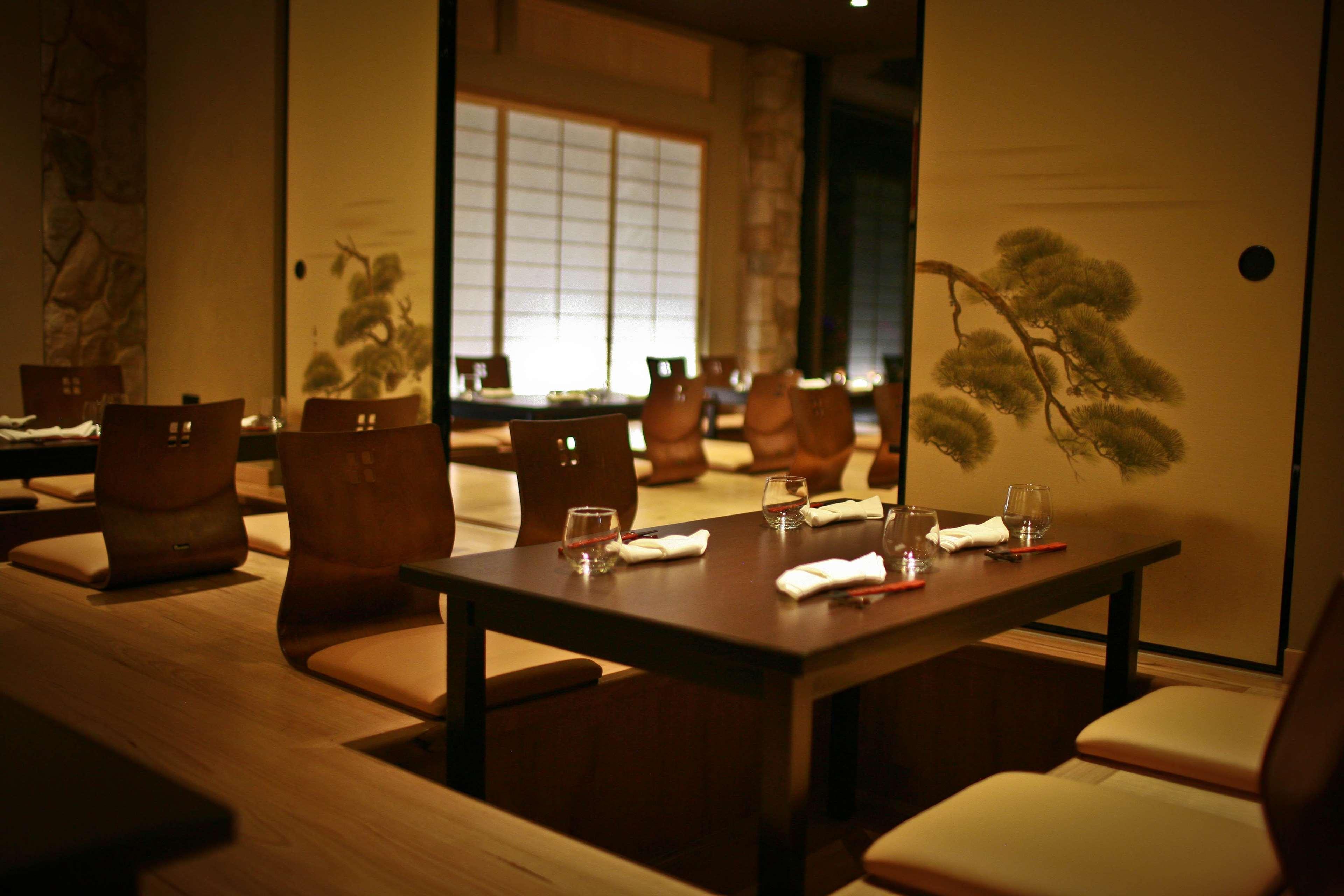 Отель Stamford Plaza Аделаида Экстерьер фото A restaurant in Kyoto